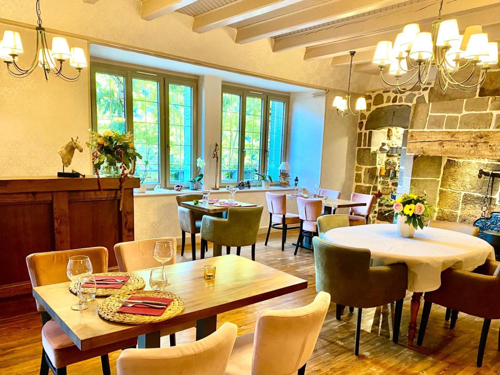 Hotel Restaurant Du Plomb Du Cantal Murat  Exteriör bild